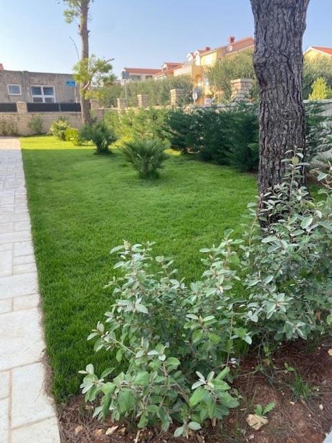 ורסי Villa Jalan מראה חיצוני תמונה
